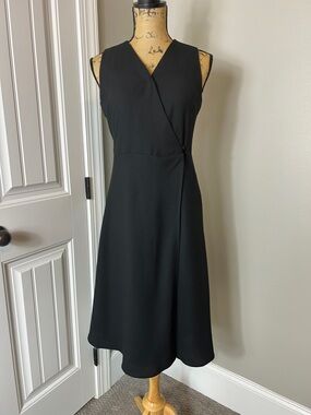 FORM suitable in New York  Black Dress size 2